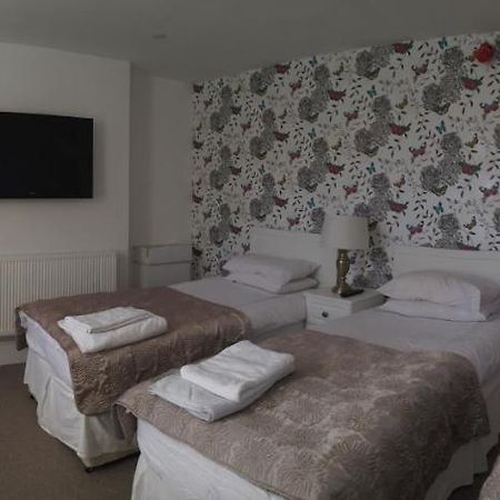 גילדפורד Acacia Villas Guest House מראה חיצוני תמונה