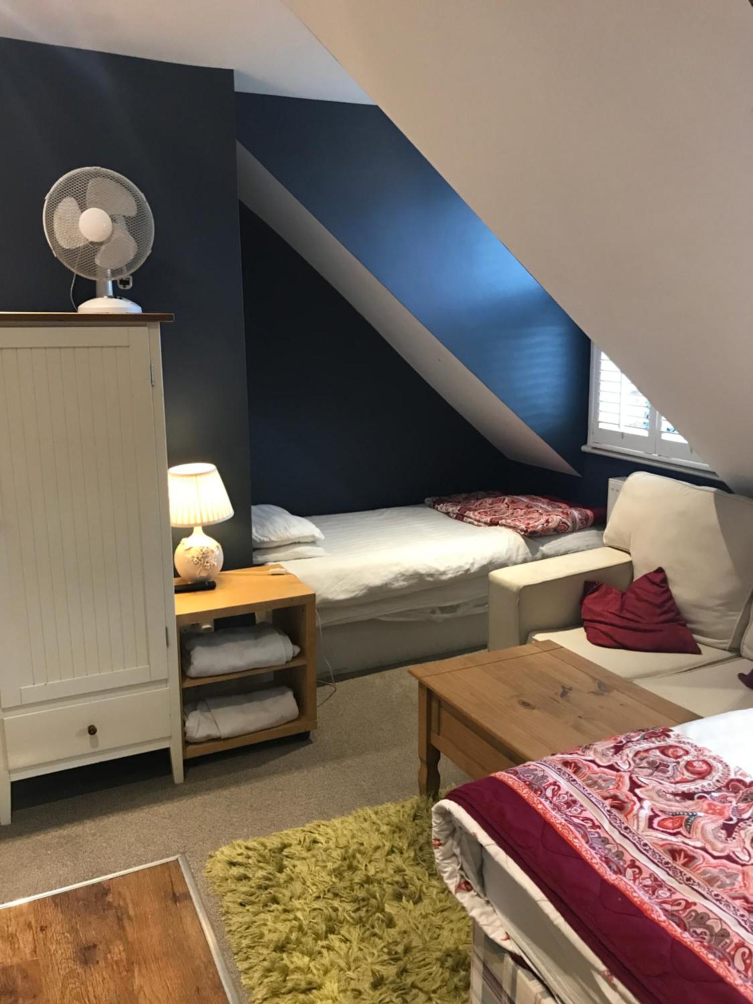 גילדפורד Acacia Villas Guest House מראה חיצוני תמונה
